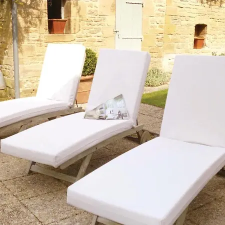 3 Bedroom Gorgeous In Holiday home Fontaine-Henry
