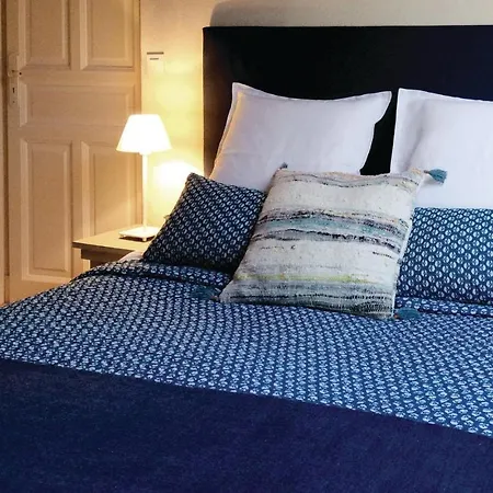 3 Bedroom Gorgeous In * Fontaine-Henry