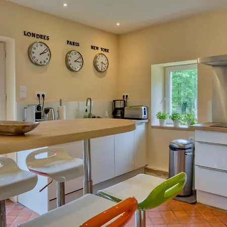 3 Bedroom Gorgeous In * Fontaine-Henry