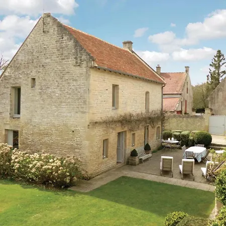 3 Bedroom Gorgeous In Holiday home Fontaine-Henry